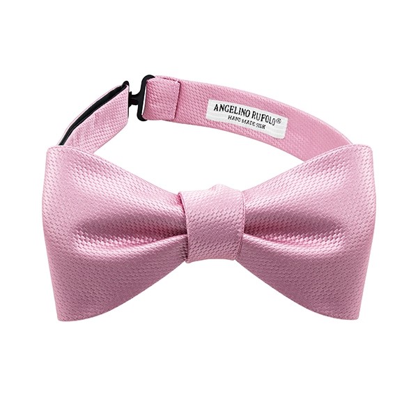 Small Classic Bow Tie Tying